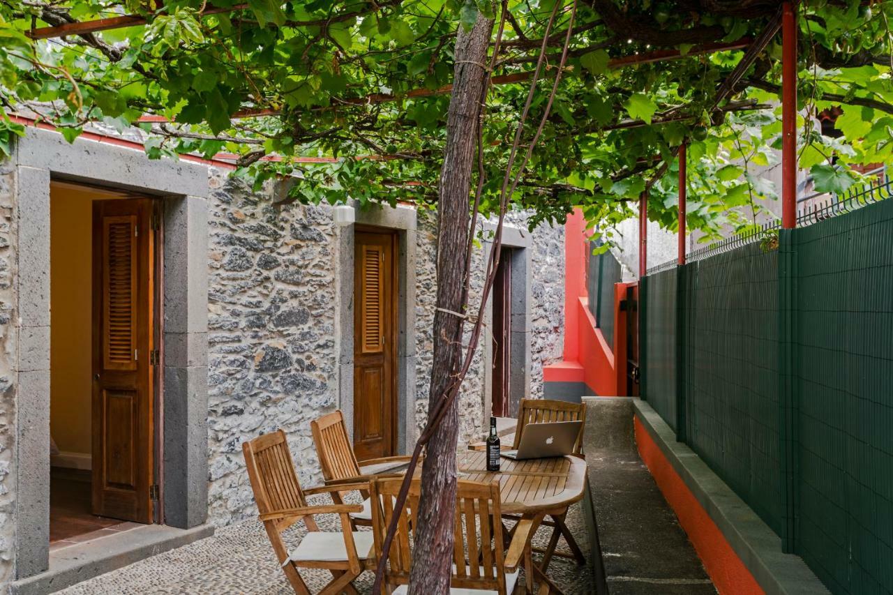 Casa Da Aldeia By An Island Apart 卡马拉-德洛布什 外观 照片