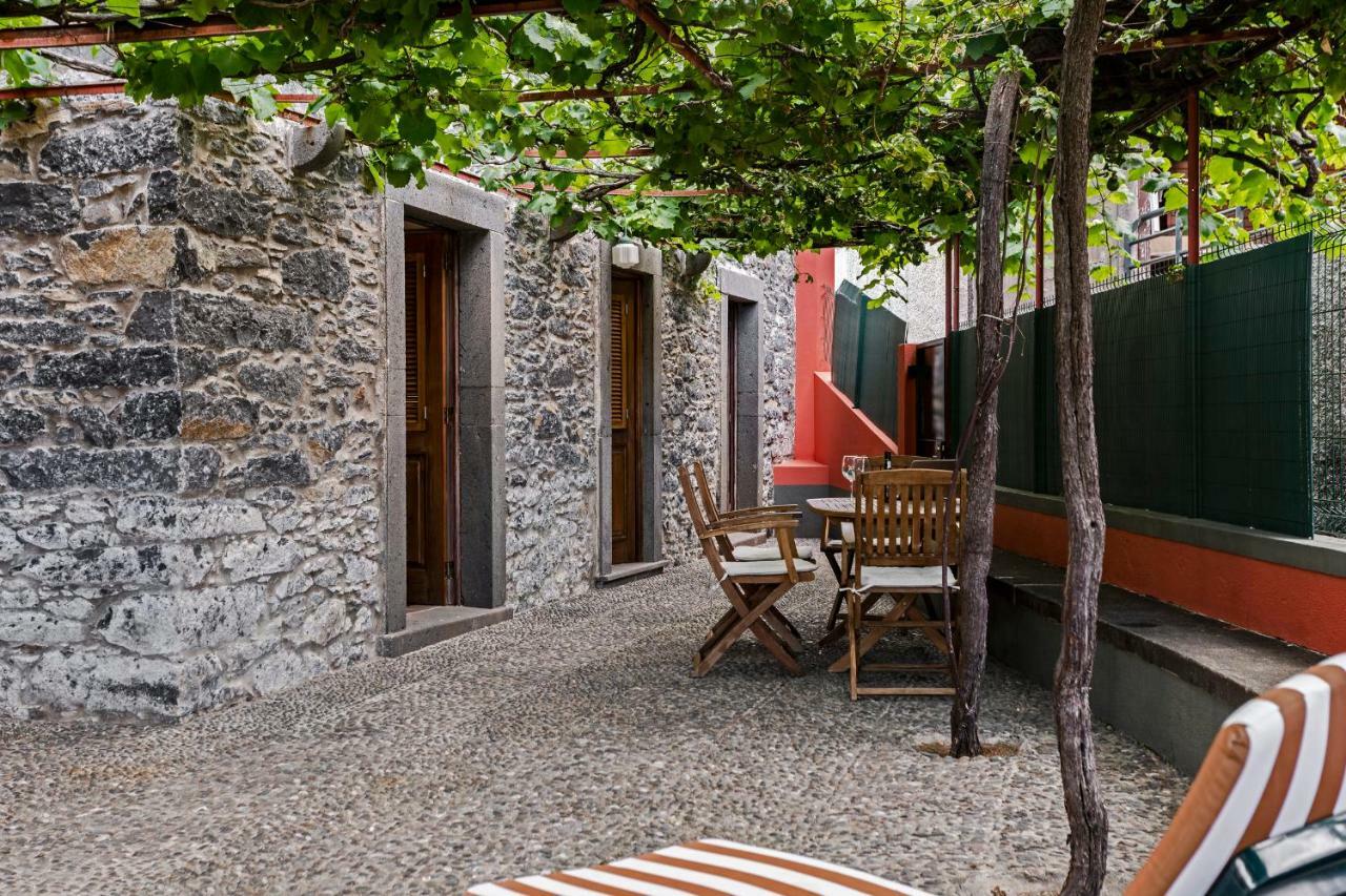 Casa Da Aldeia By An Island Apart 卡马拉-德洛布什 外观 照片